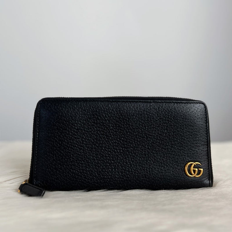Gucci Signature Double G Black Leather Zip Compartment Long Wallet Excellent
