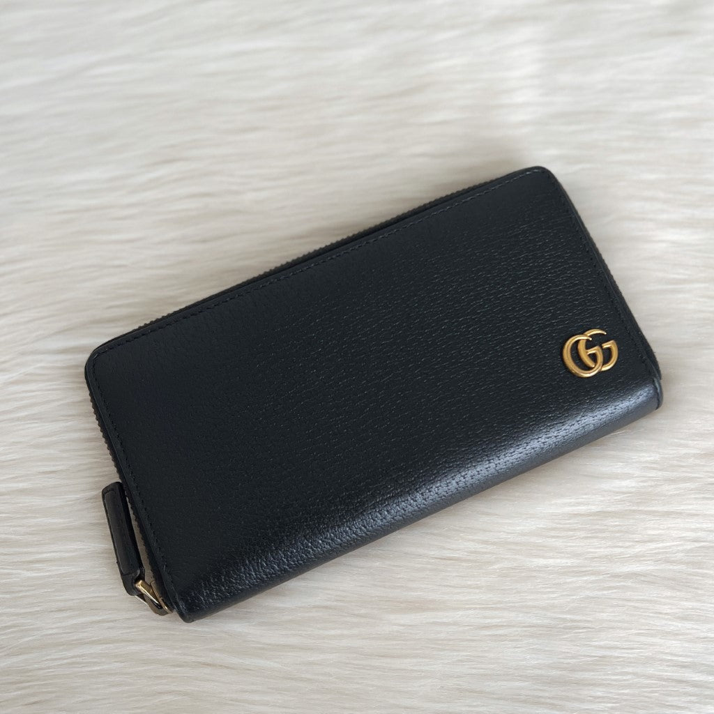 Gucci Signature Double G Black Leather Zip Compartment Long Wallet Excellent