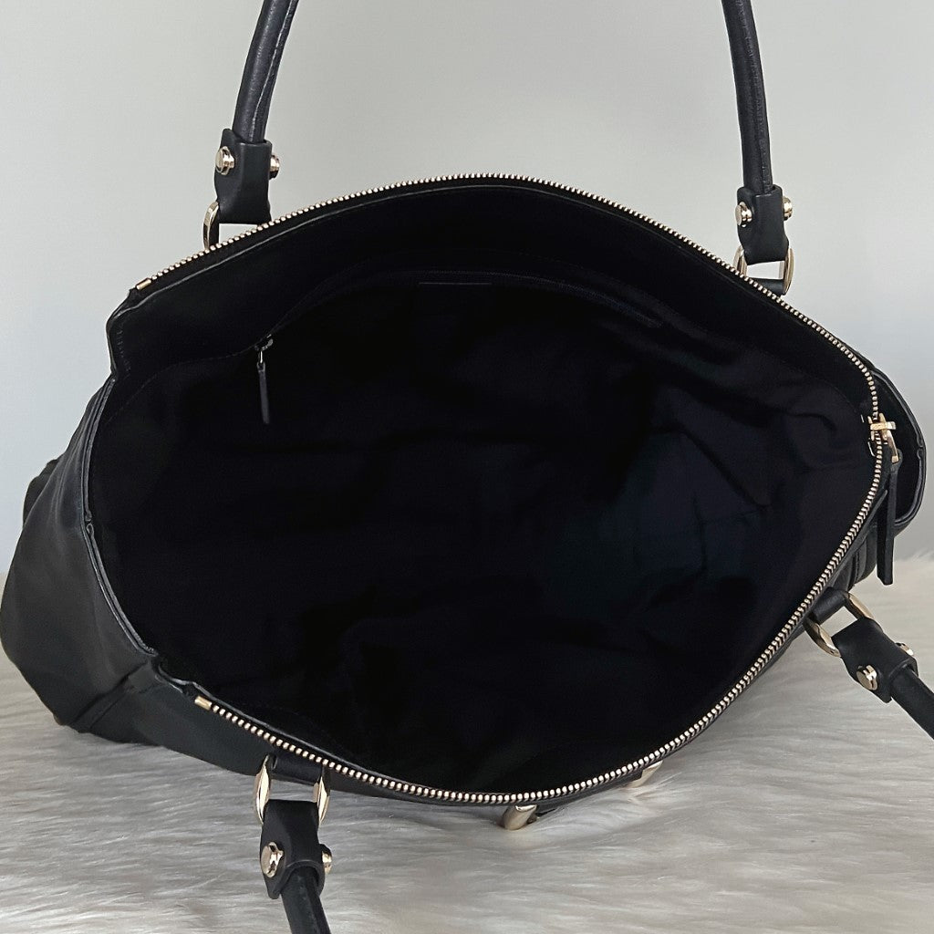 Gucci Black Leather Front Ring Detail Shoulder Bag Excellent