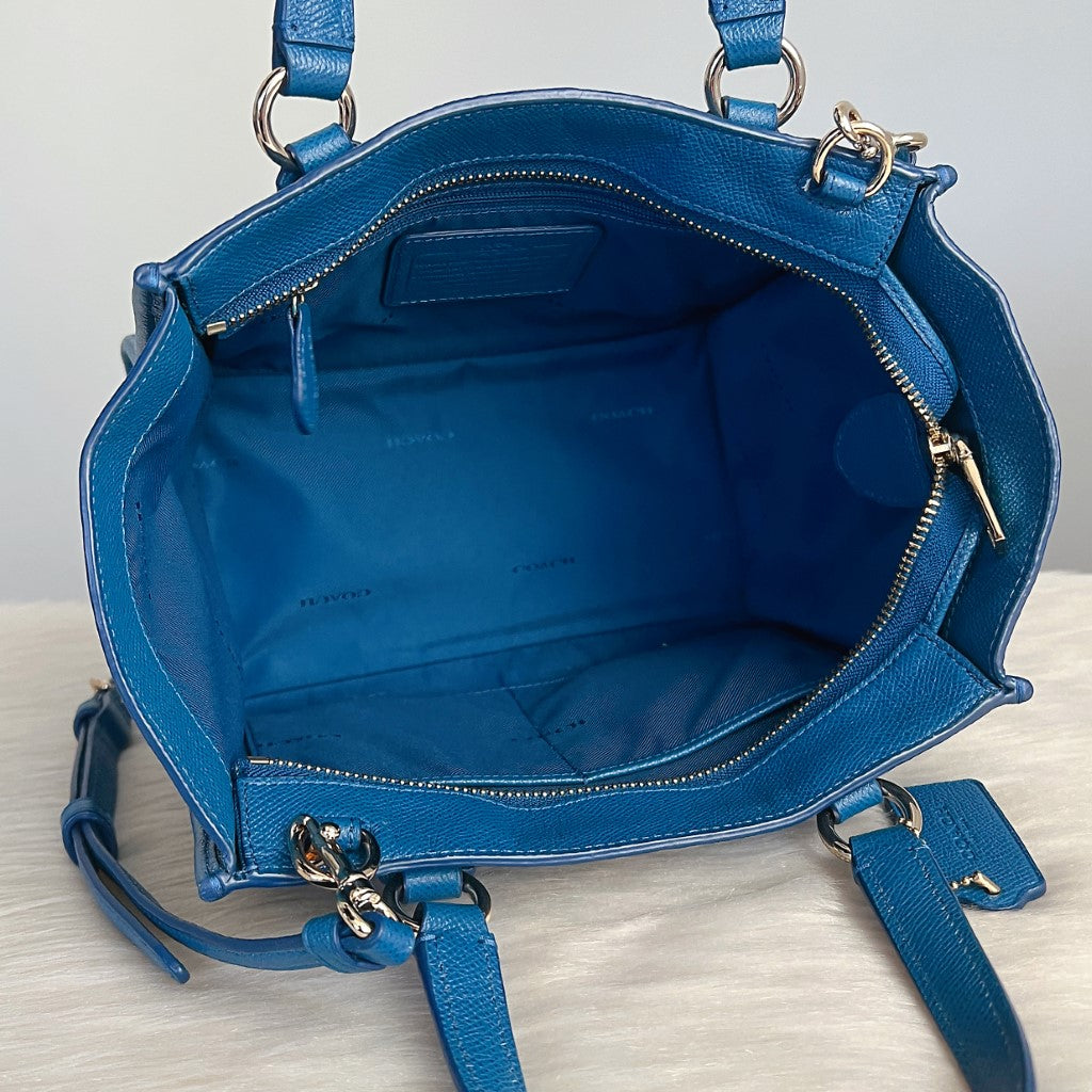 Coach Blue Leather Front Logo 2 Way Shoulder Bag Excellent