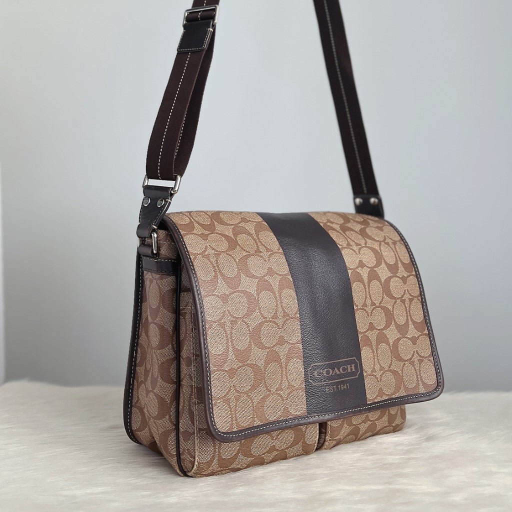 Coach Signature Monogram Messenger Crossbody Shoulder Bag