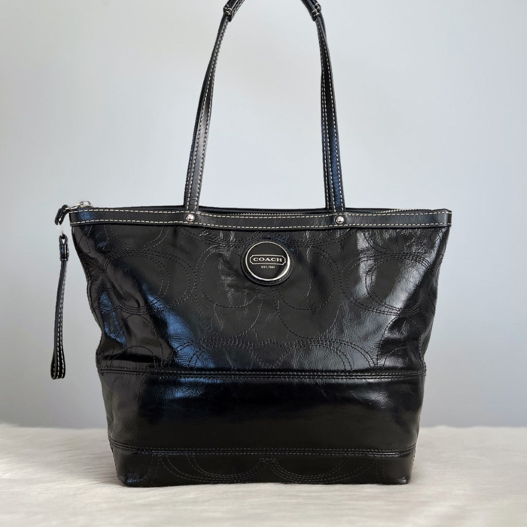 Coach Patent Black Leather Front Logo Shoulder Bag