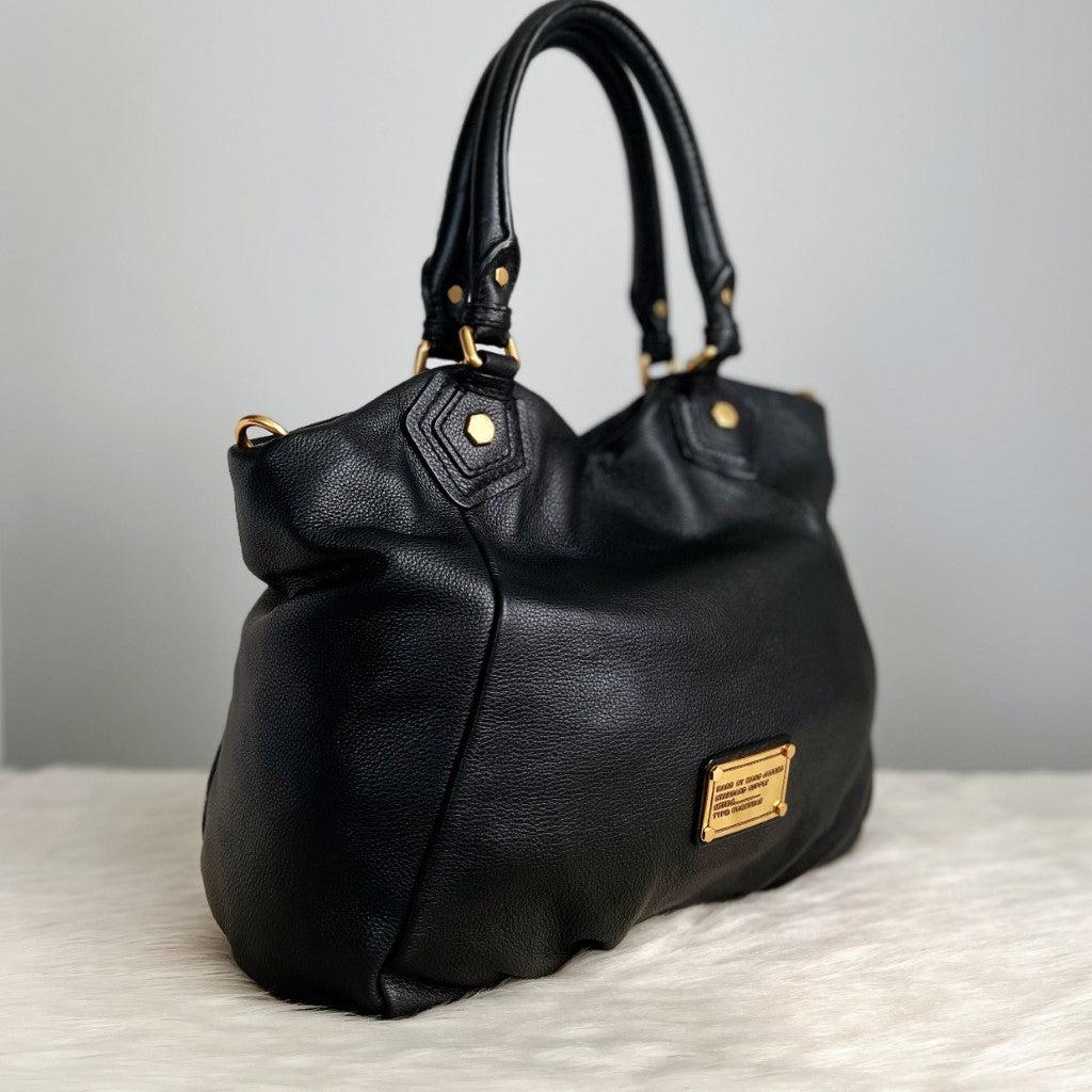 Marc Jacobs Black Leather Front Logo 2 Way Shoulder Bag