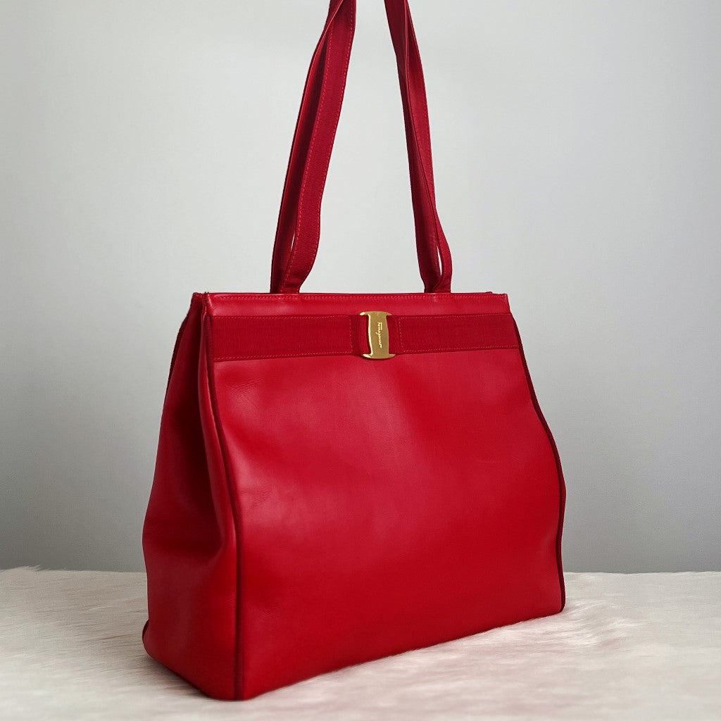 Ferragamo Red Leather Signature Band Shoulder Bag