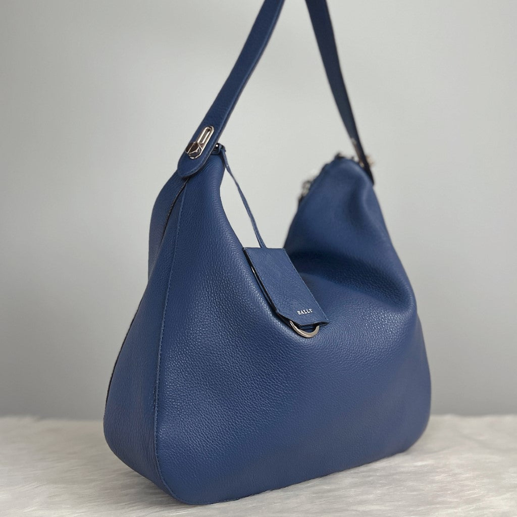 Bally Blue Leather Slouchy Classic 2 Way Shoulder Bag Like New