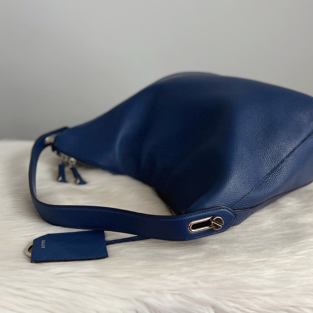 Bally Blue Leather Slouchy Classic 2 Way Shoulder Bag Like New