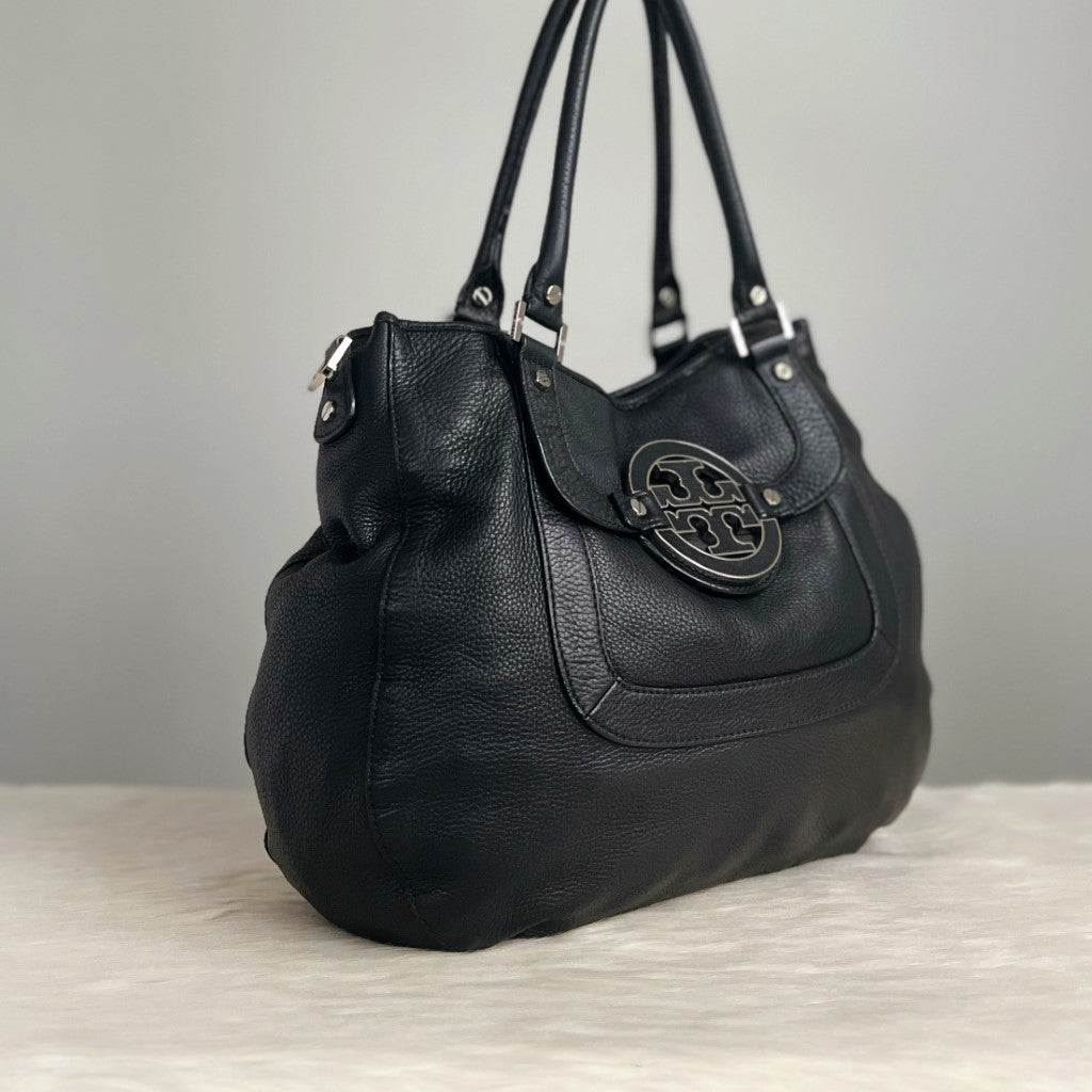 Tory Burch Black Leather Front Logo 2 Way Shoulder Bag Excellent