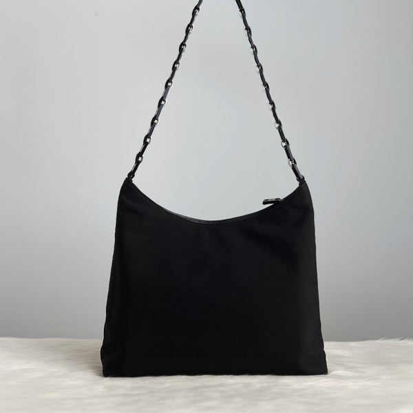 Salvatore Ferragamo Black Signature Chain Shoulder Bag Excellent