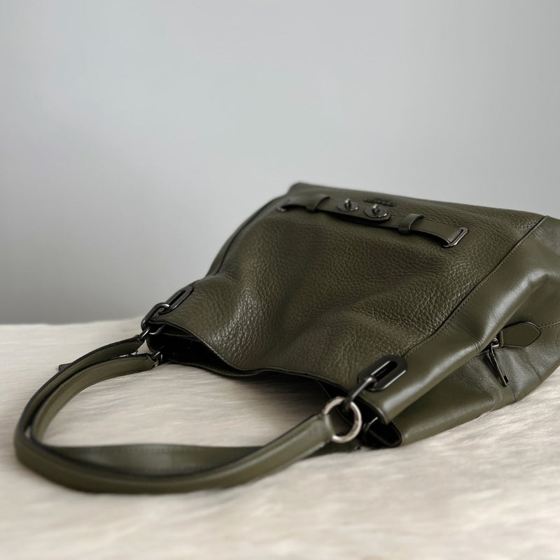 Coach Olive Leather Turn Lock Detail Triple Compartment Shoulder Bag