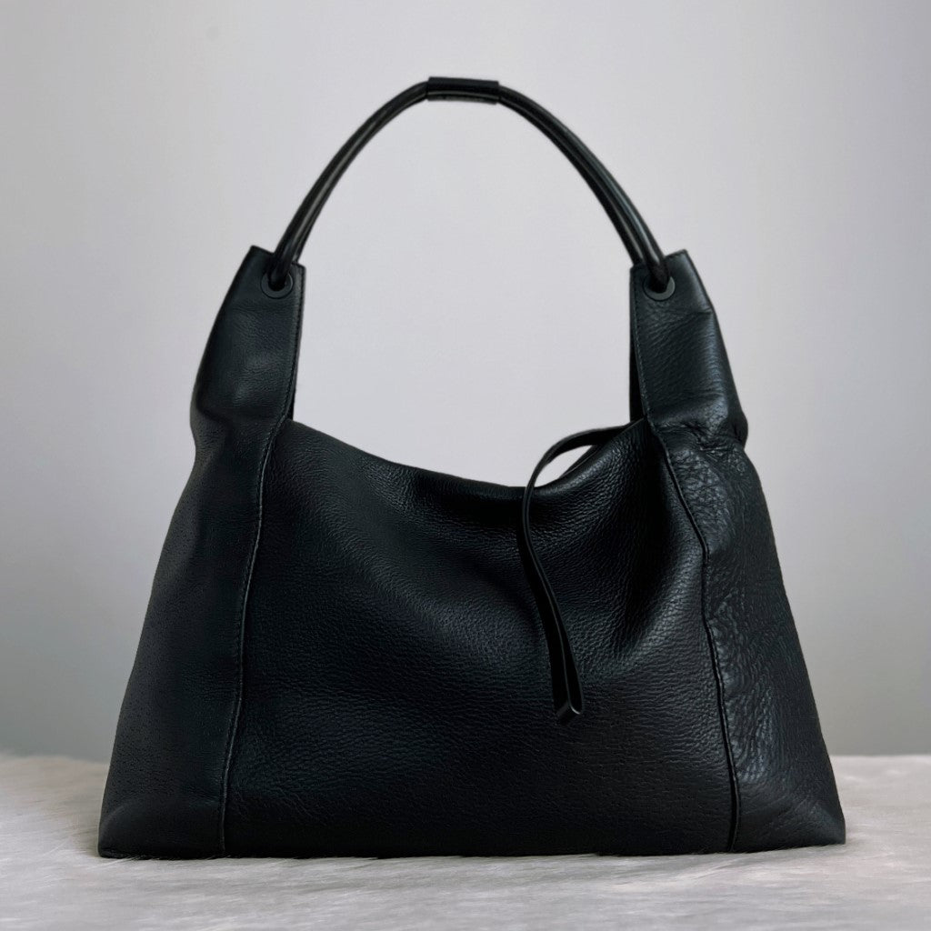 Gucci Black Leather Slouchy Career Shoulder Bag