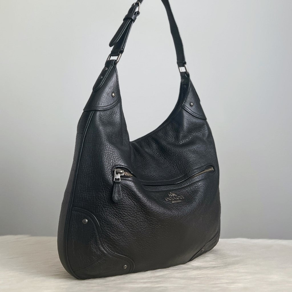 Coach Black Leather Front Zip Pocket Half Moon Shoulder Bag Excellent