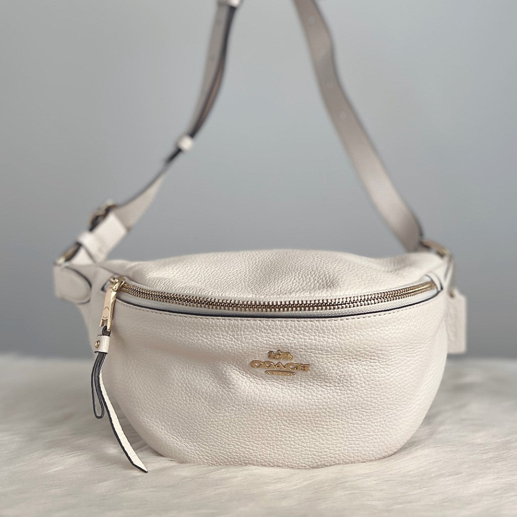 Coach White Leather Front Logo Bum Bag Excellent