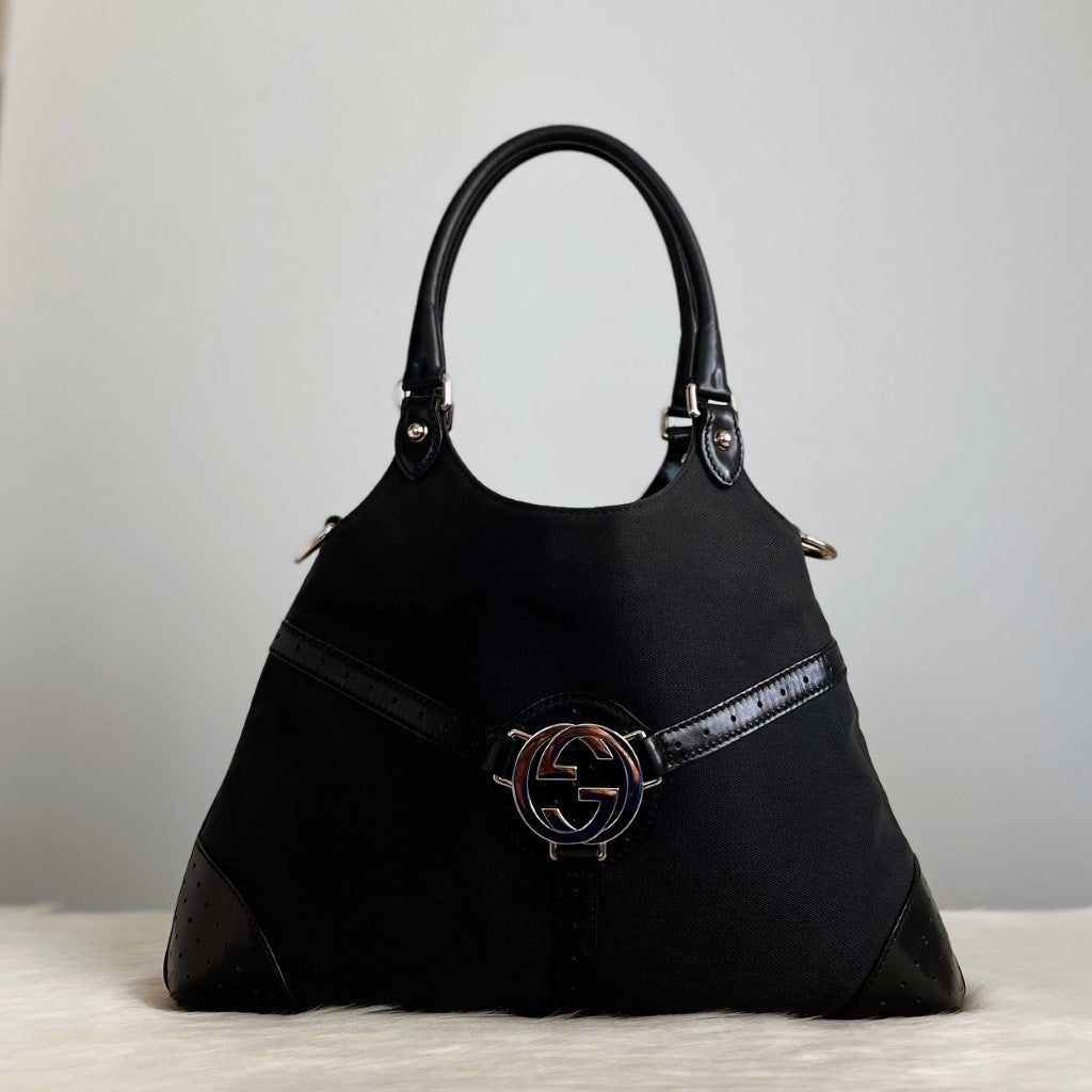 Gucci Black Signature Doubek G Career Shoulder Bag