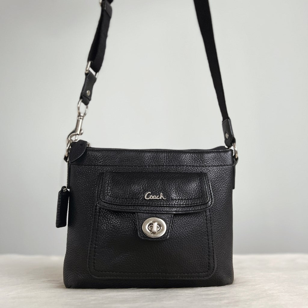 Coach Black Leather Trun Lock Small Crossbody Shoulder Bag