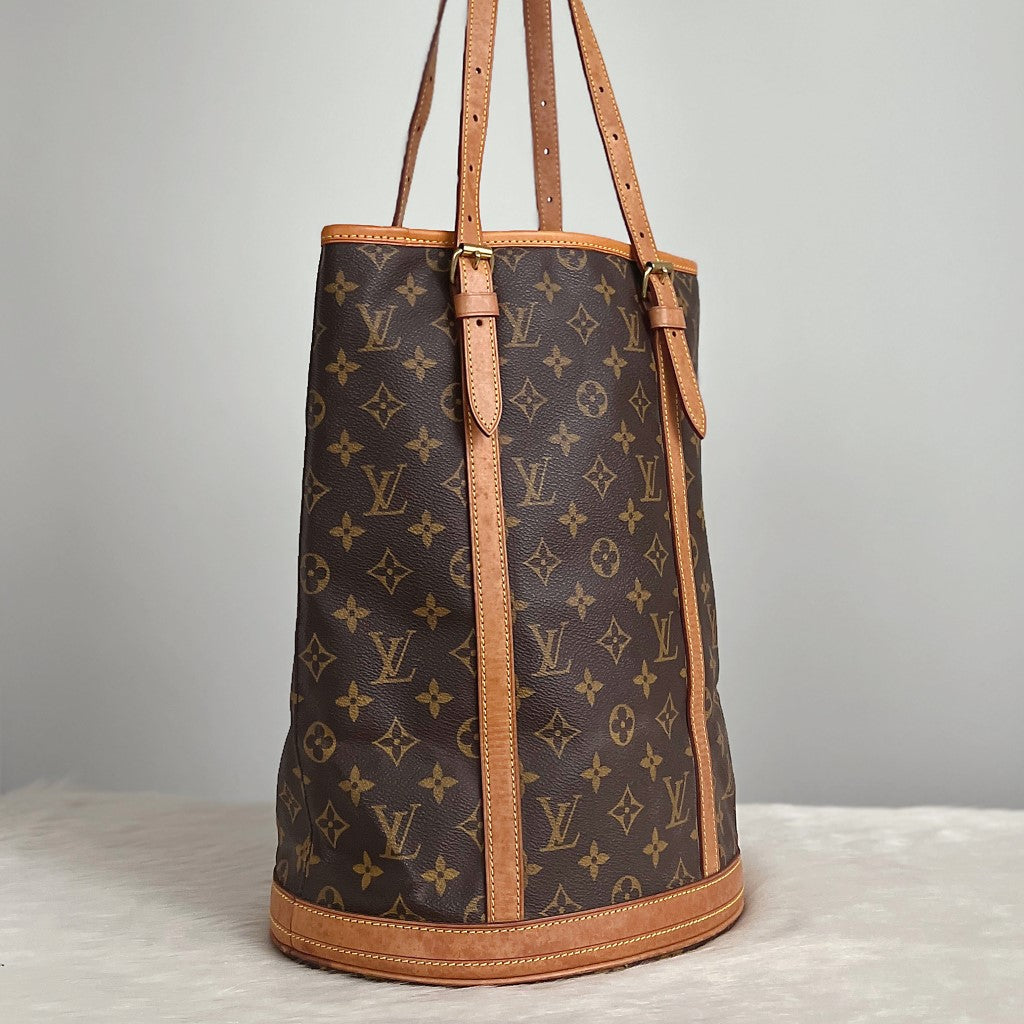 Louis Vuitton Signature Monogram Bucket GM Shoulder Bag