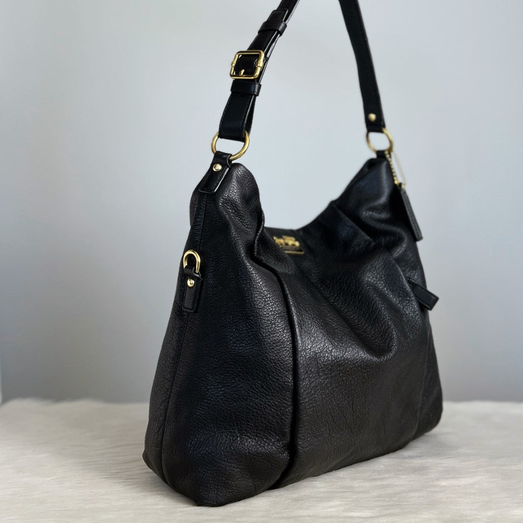 Coach Black Leather Front Pocket Detail 2 Way Shoulder Bag