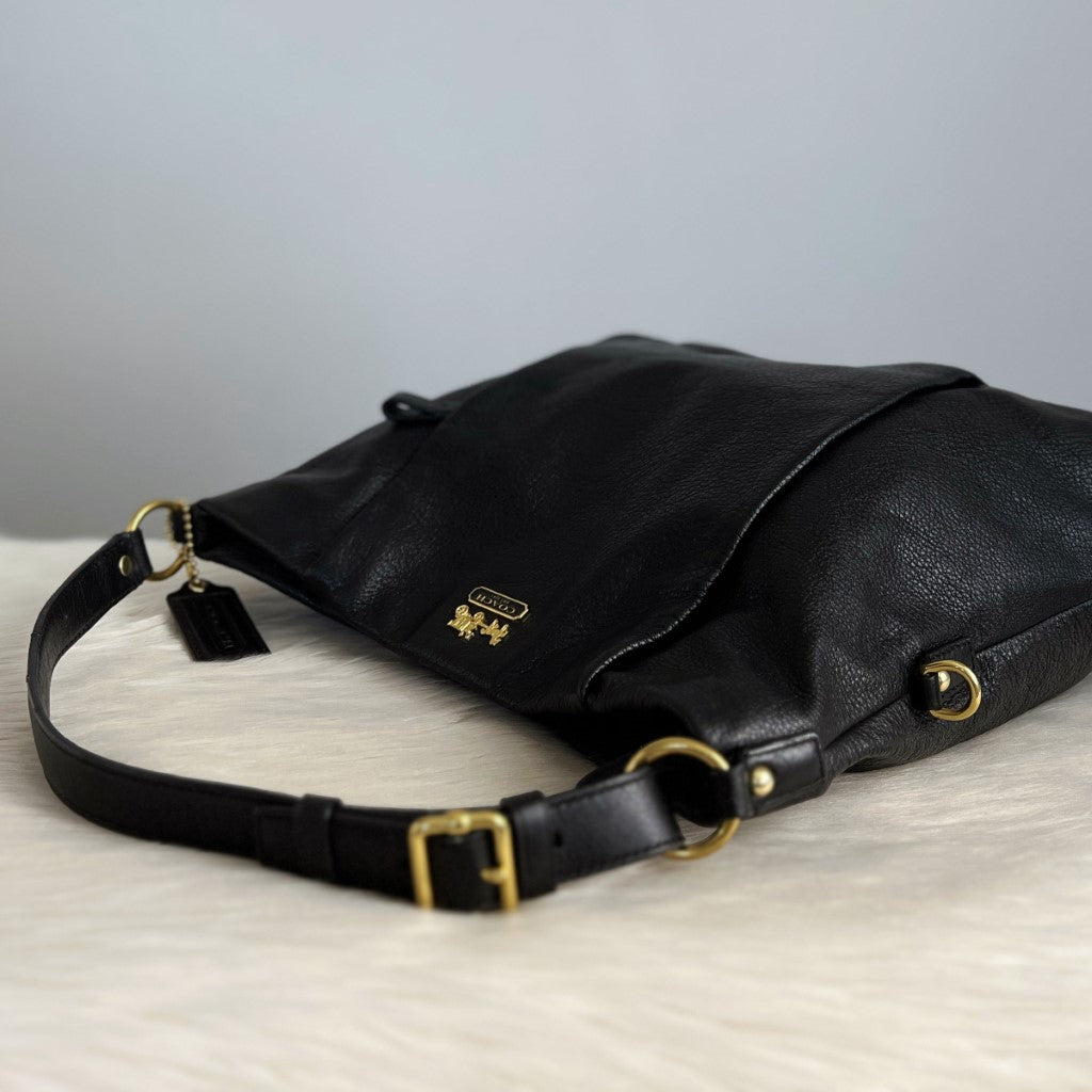 Coach Black Leather Front Pocket Detail 2 Way Shoulder Bag