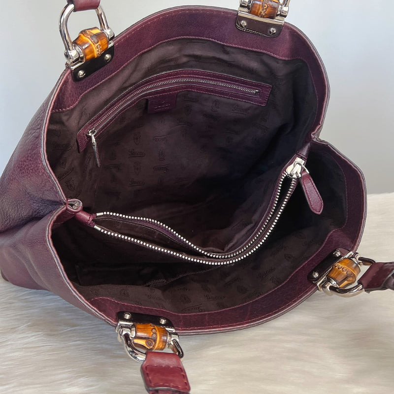 Gucci Plum Leather Signature Double G Detail Triple Compartment Shoulder Bag