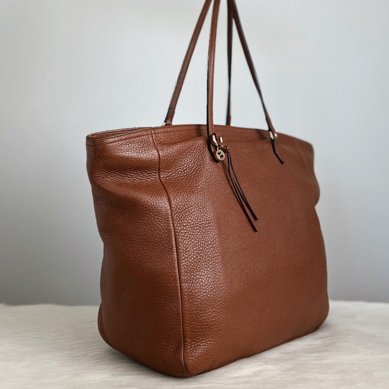 Gucci Brown Leather Charm Detail Career Shoulder Bag