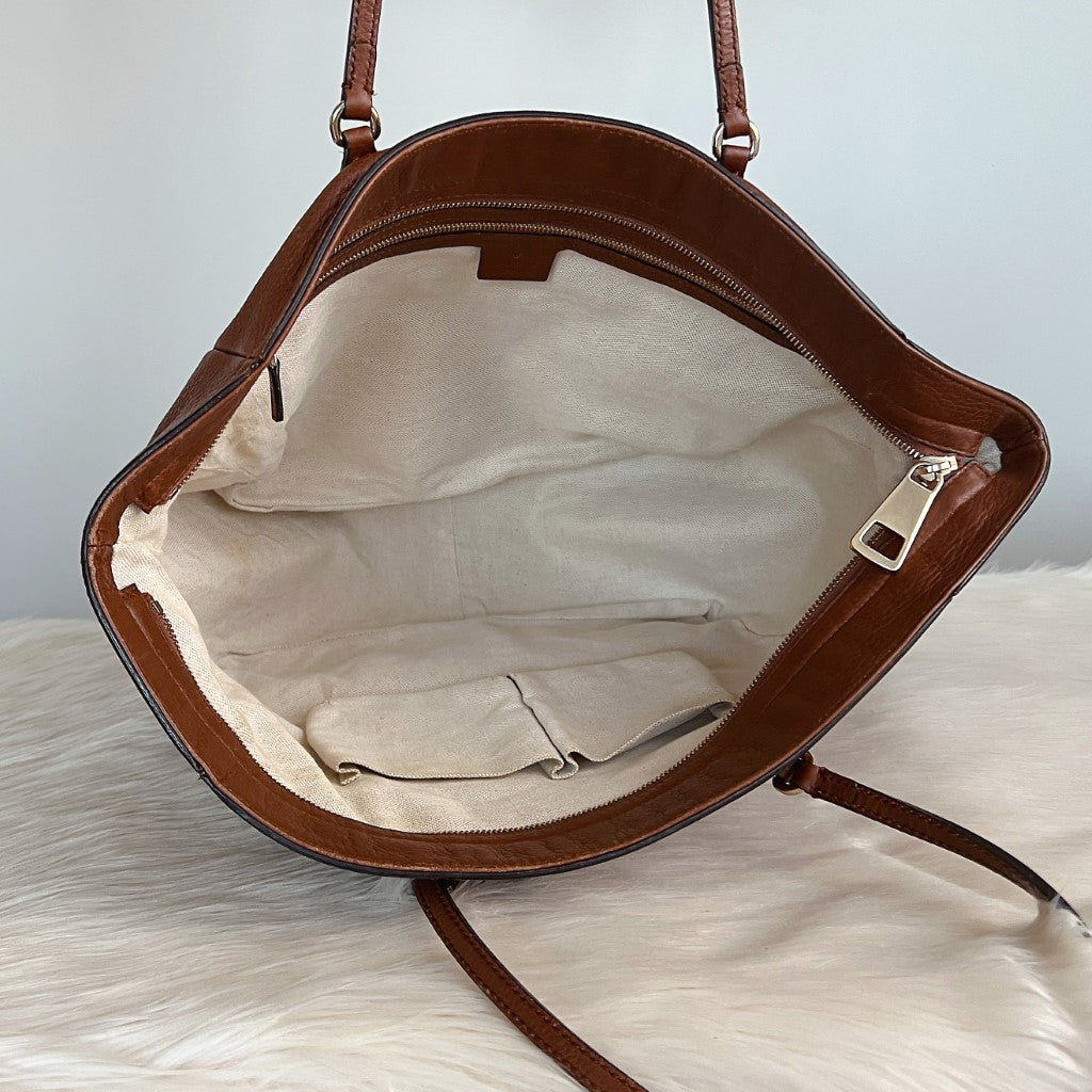 Gucci Brown Leather Charm Detail Career Shoulder Bag