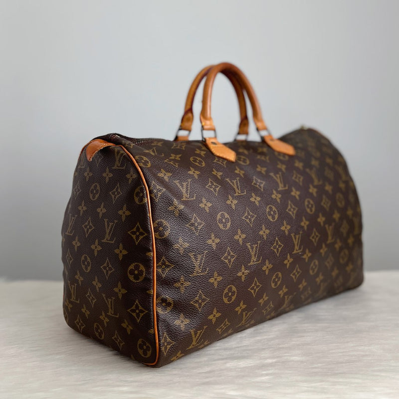 Louis Vuitton Signature Monogram Large Speedy 40 Bag