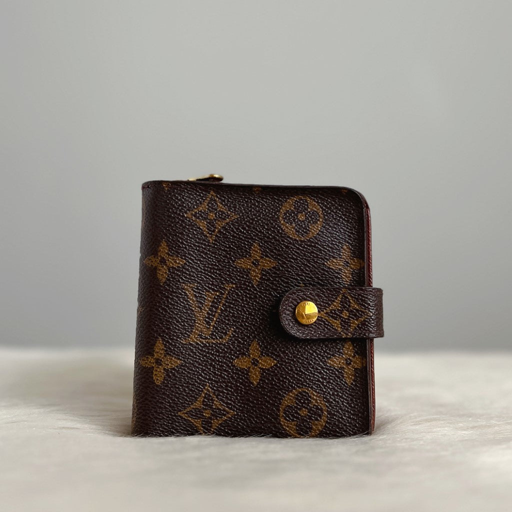 Louis Vuitton Monogram Classic Zip Compartment Wallet