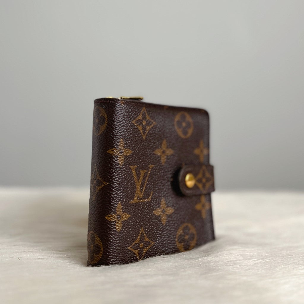 Louis Vuitton Monogram Classic Zip Compartment Wallet