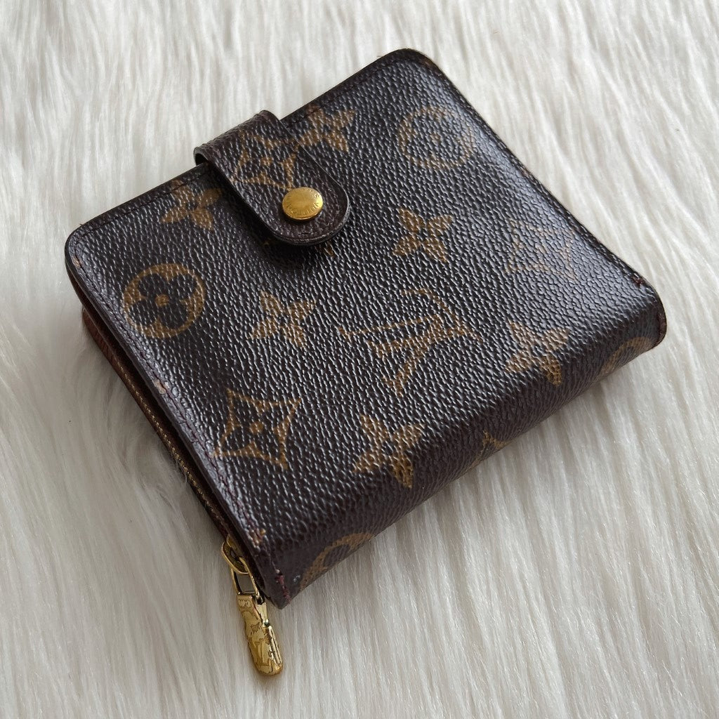 Louis Vuitton Monogram Classic Zip Compartment Wallet