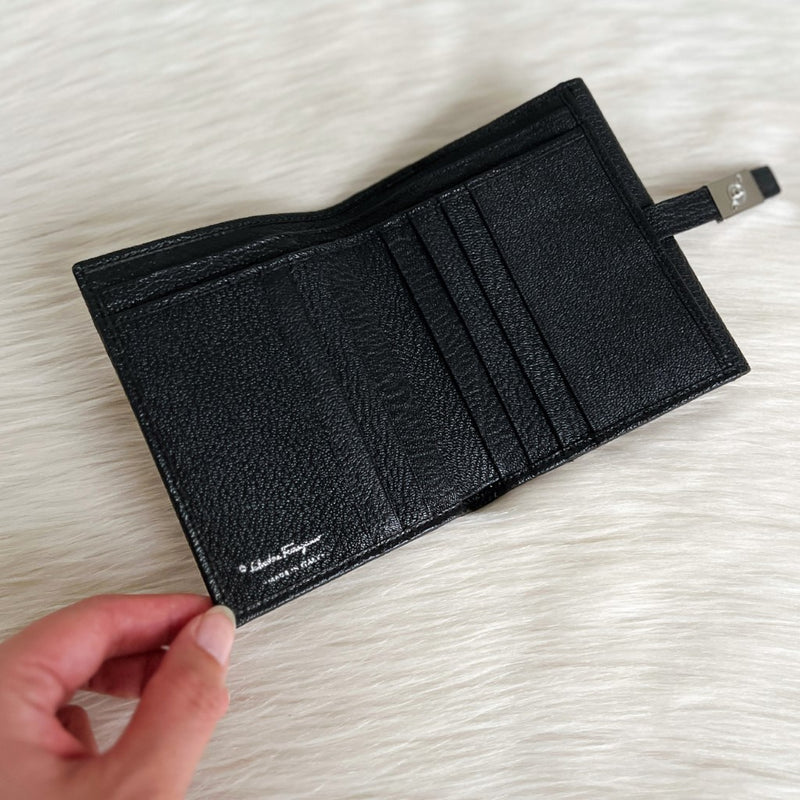 Ferragamo Black Leather Coin Compartment Fold Wallet Excellent