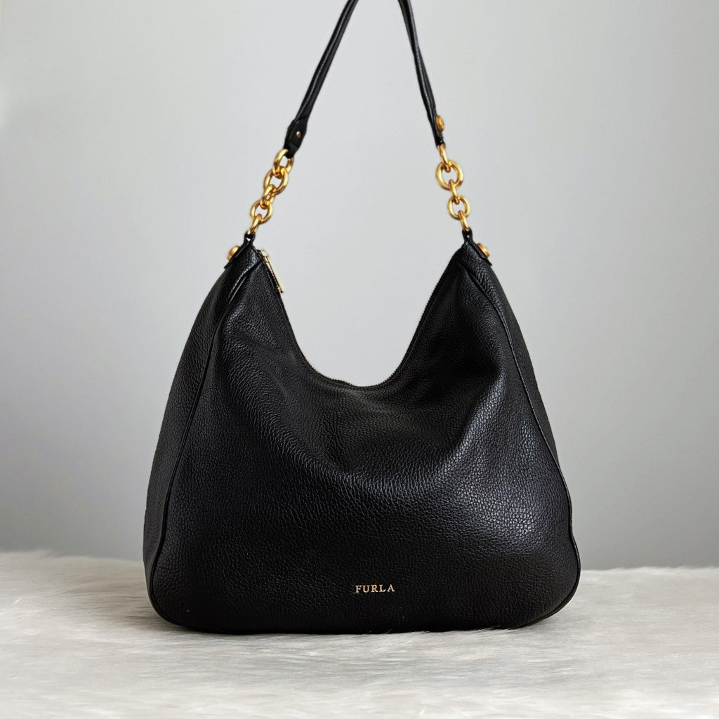 Furla Black Leather Chain Detail Slouchy Shoulder Bag