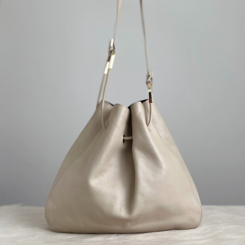 Gucci Beige Leather Drawstring Bucket Shoulder Bag Excellent