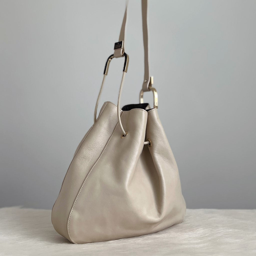 Gucci Beige Leather Drawstring Bucket Shoulder Bag Excellent