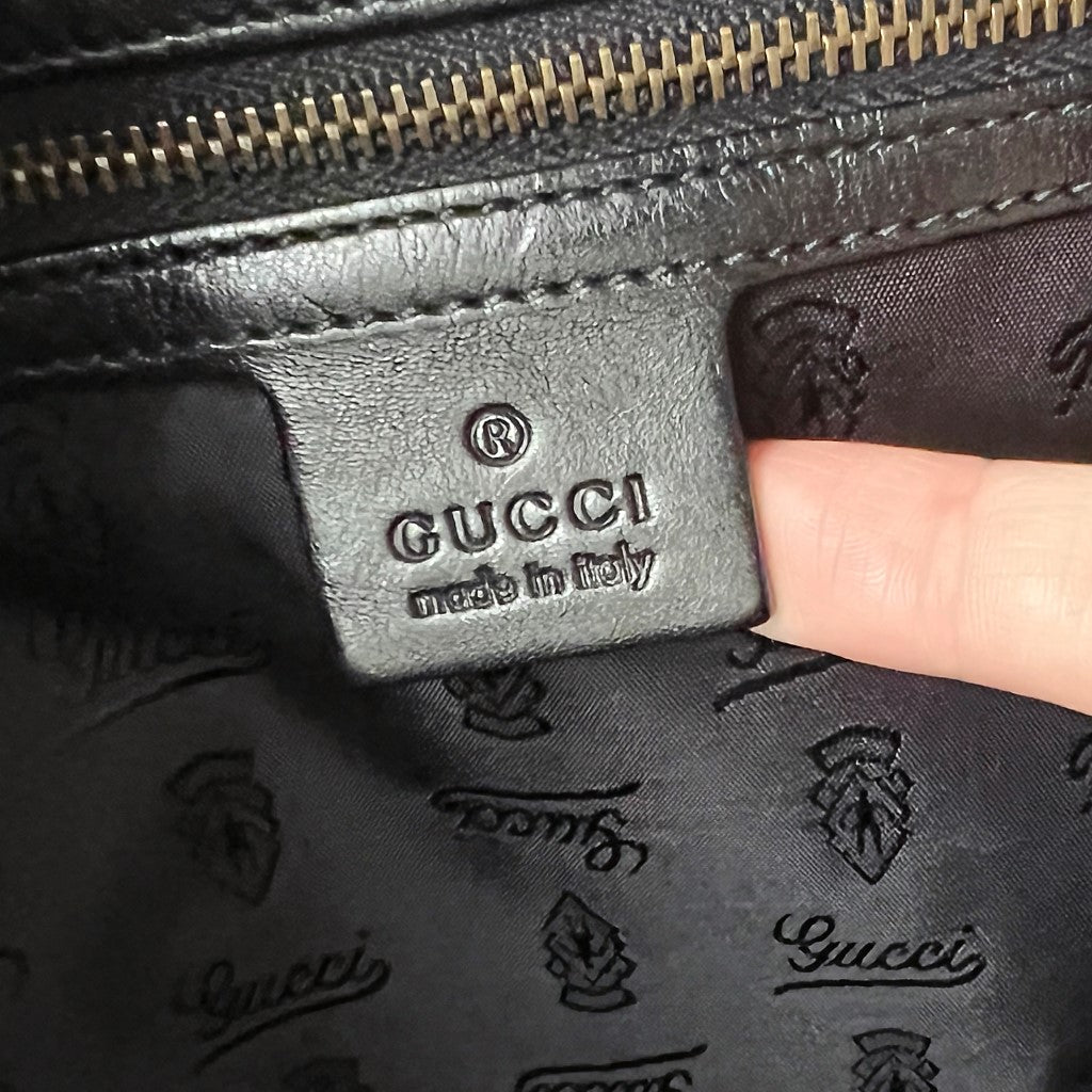 Gucci Black Leather Ring Detail Shoulder Bag Excellent