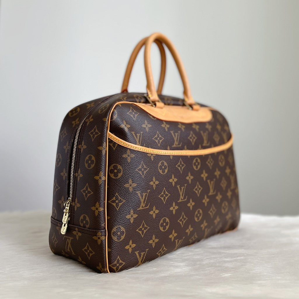 Louis Vuitton Signature Monogram Deauville Tote