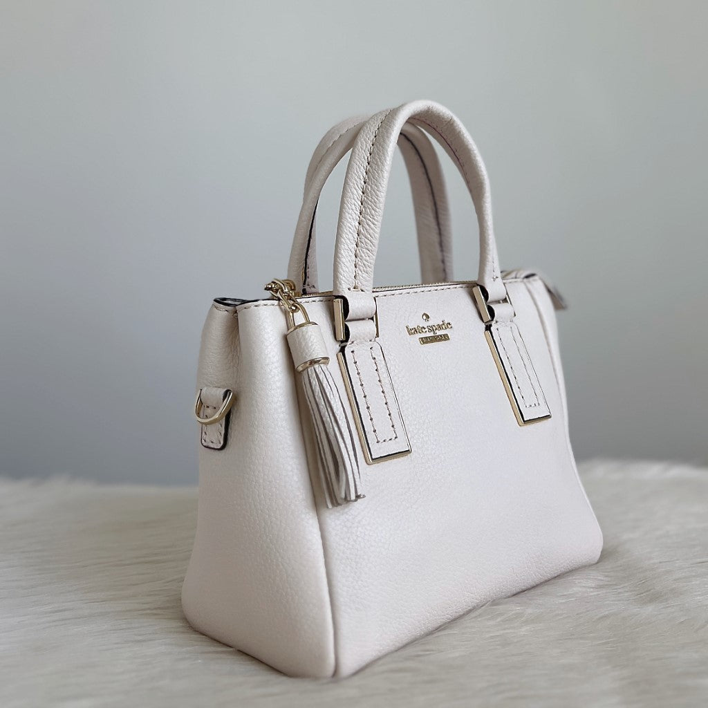 Kate Spade White Leather Front Logo Tassel Detail 2 Way Shoulder Bag