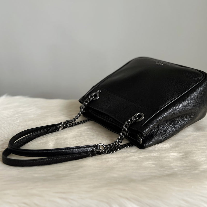 Coach Black Leather Front Logo Chain Detail 3 Way Shoulder Bag Like New