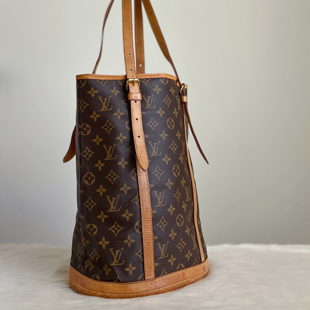 Louis Vuitton Signature Monogram Bucket GM Shoulder Bag