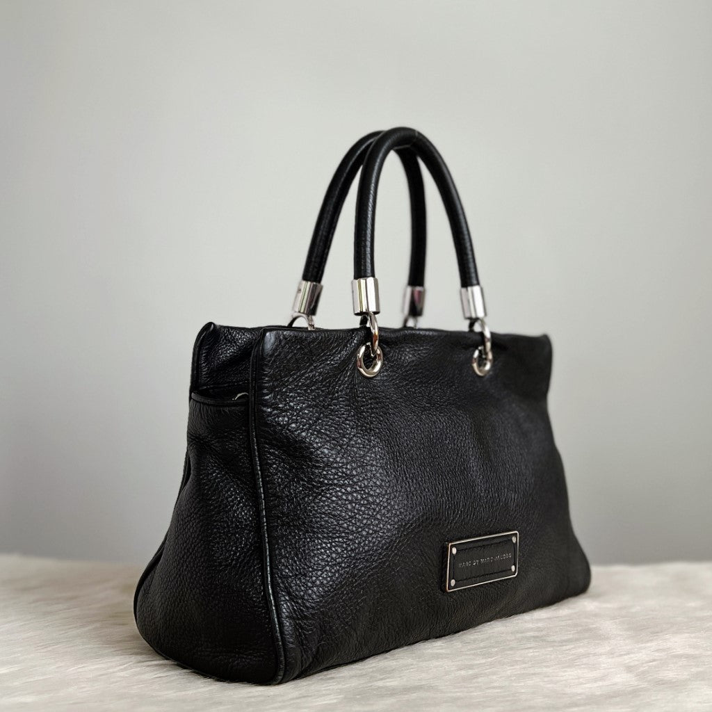 Marc Jacobs Black Leather Front Logo 2 Way Shoulder Bag