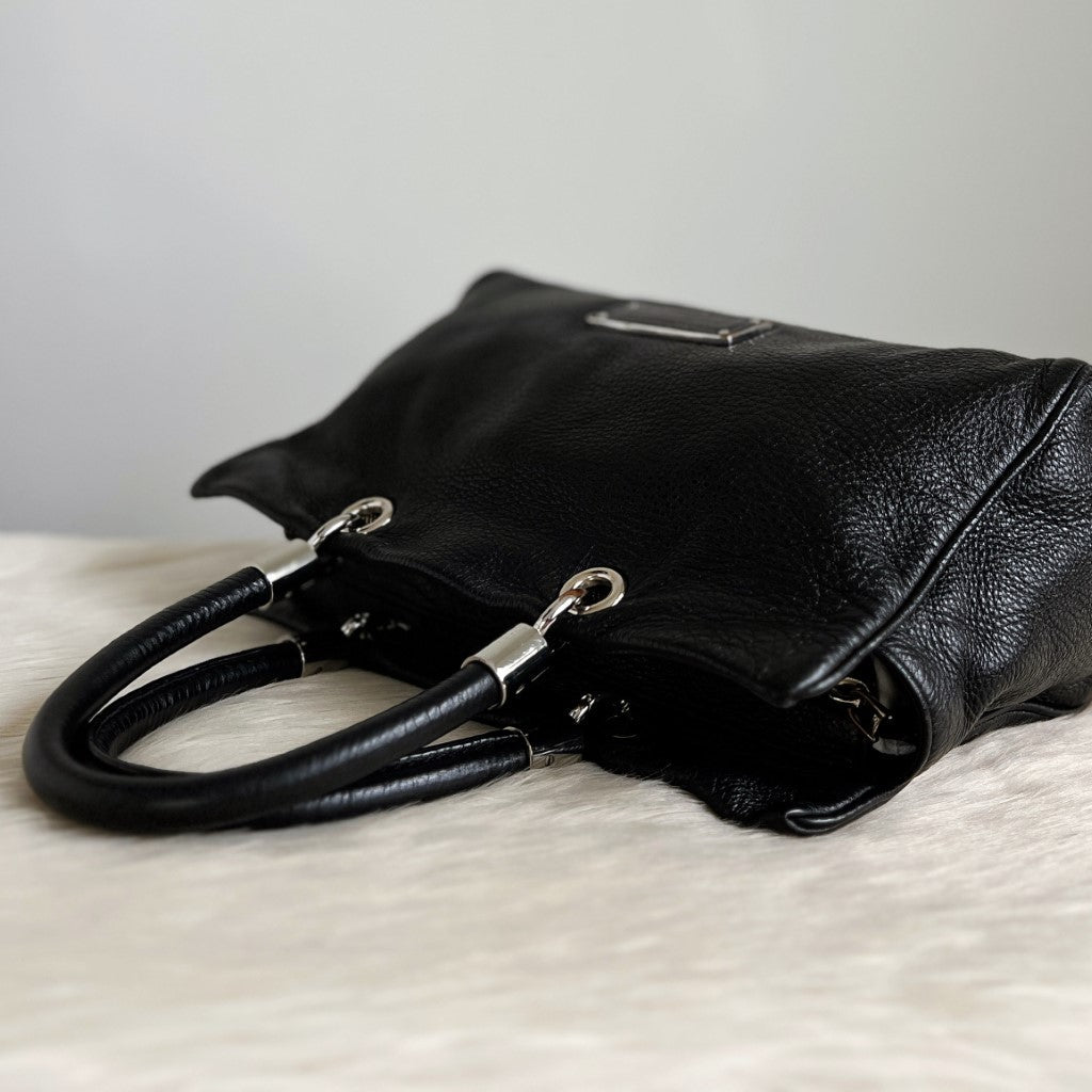 Marc Jacobs Black Leather Front Logo 2 Way Shoulder Bag