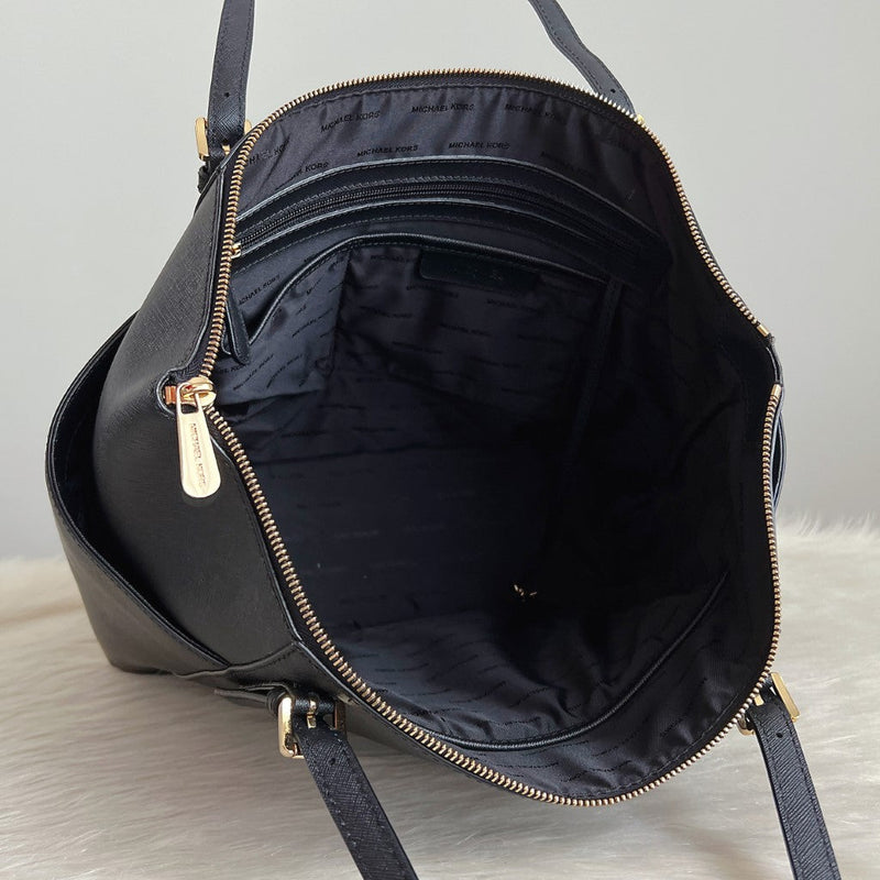 Michael Kors Black Leather MK Charm Career Shoulder Bag Like New