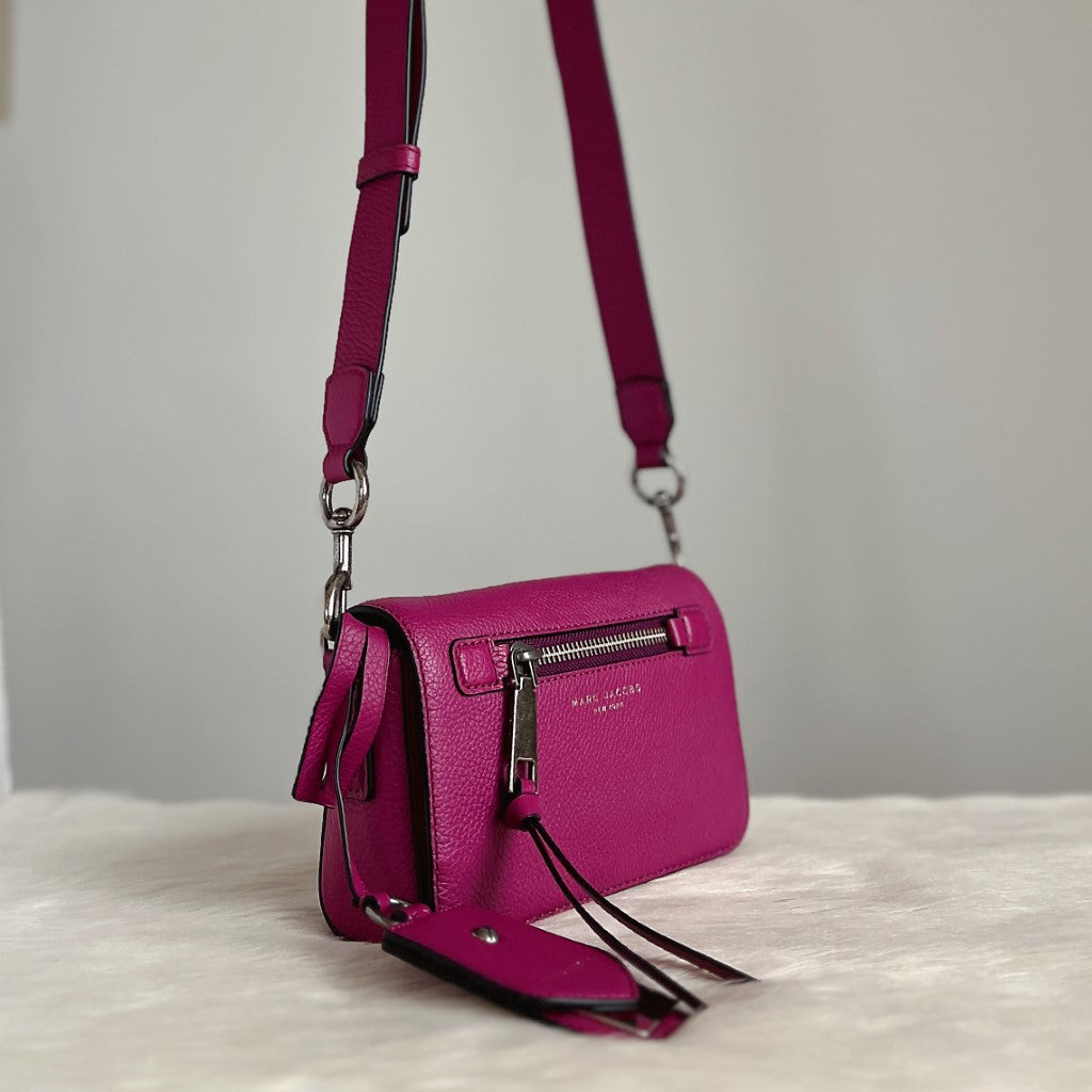 Marc Jacobs Fuchsia Leather Oversized Charm Detail Crossbody Shoulder Bag Excellent