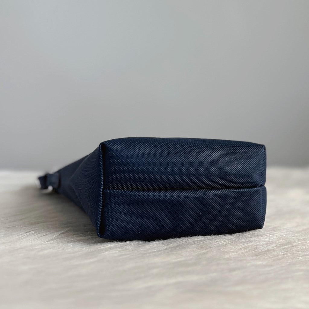 Lacoste Navy Messenger Small Crossbody Shoulder Bag Like New