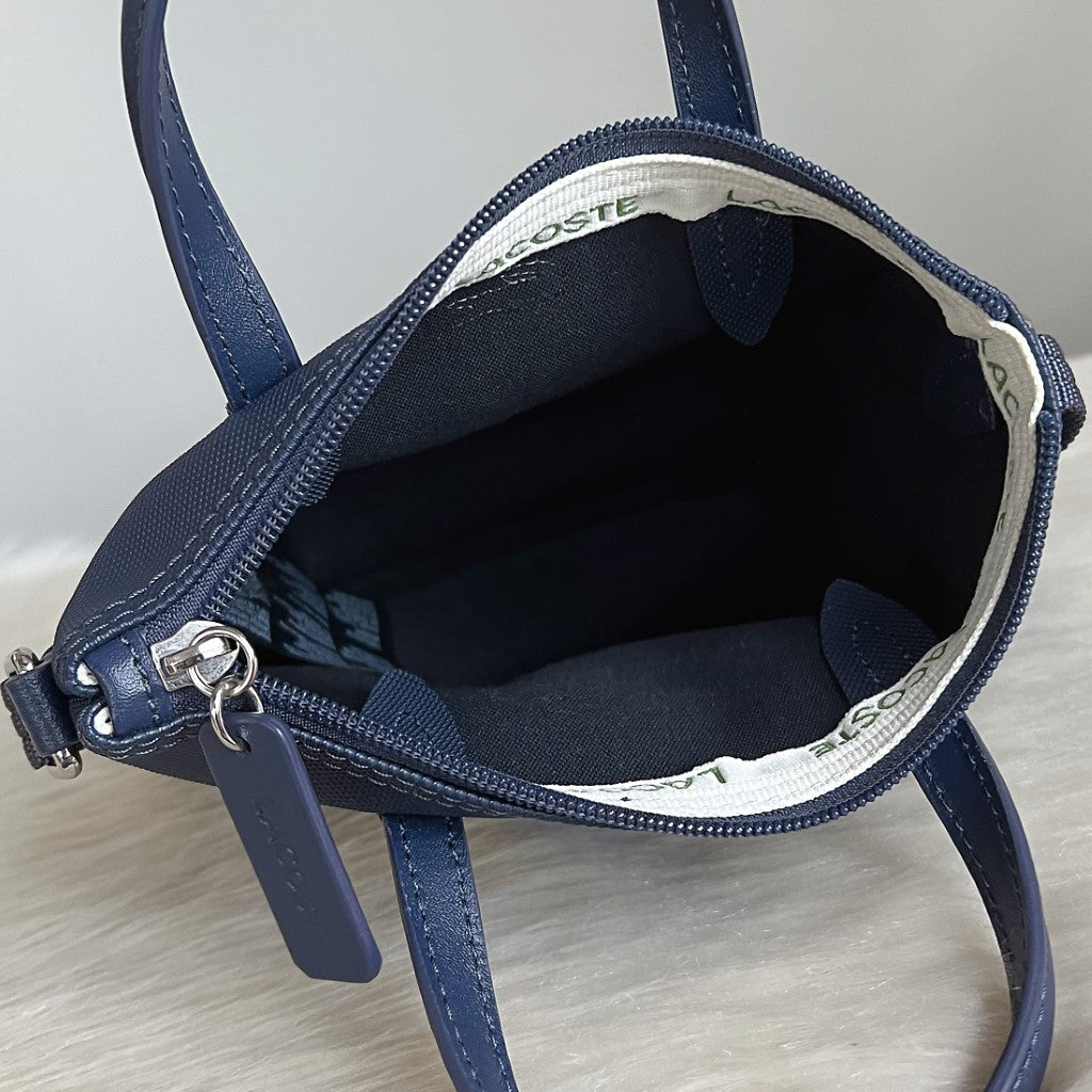 Lacoste Navy Messenger Small Crossbody Shoulder Bag Like New