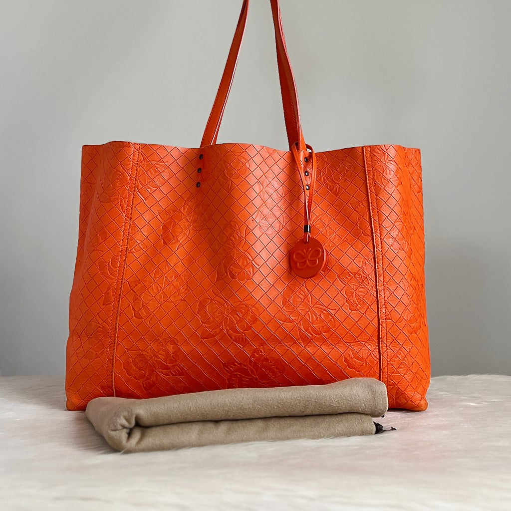 Bottega Veneta Orange Leather Signature Intrecciomirage Shoulder Bag