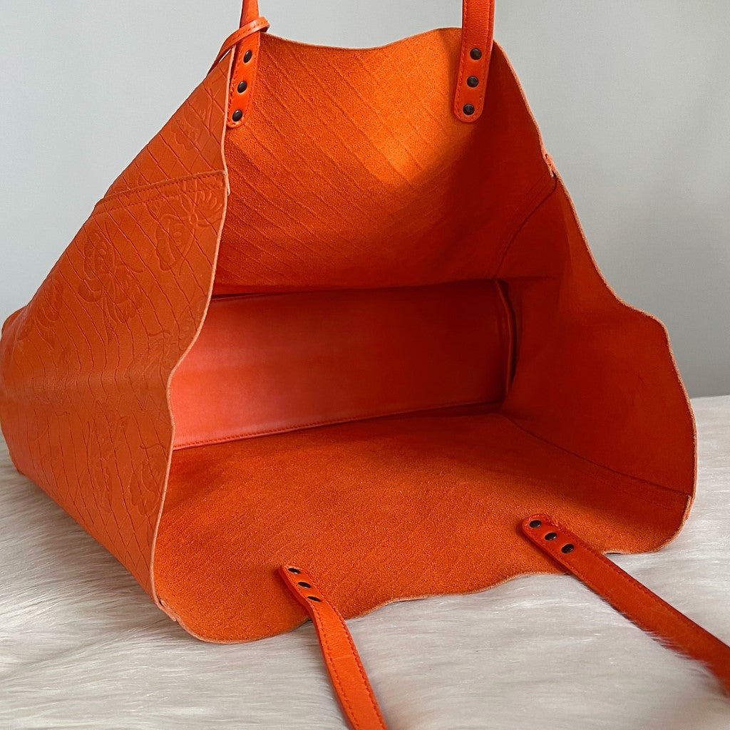 Bottega Veneta Orange Leather Signature Intrecciomirage Shoulder Bag