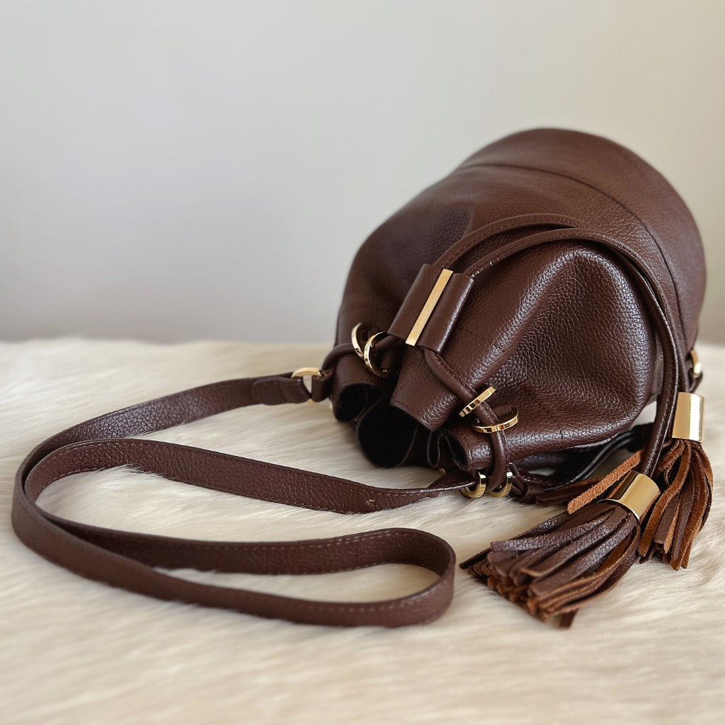 See by Chloe Chocolate Leather Bucket Drawstring Shoulder Bag Excellent