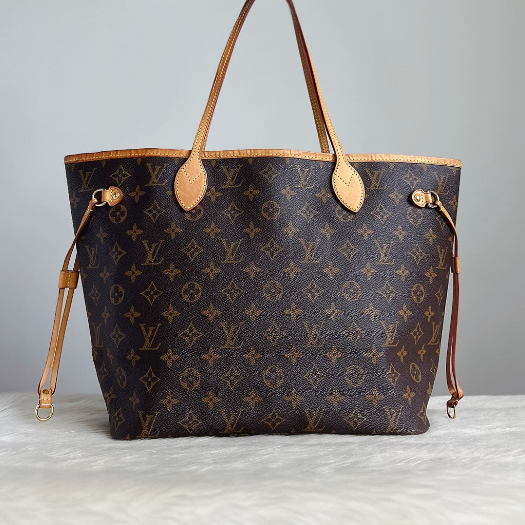 Louis Vuitton Classic Monogram Neverfull MM Shoulder Bag