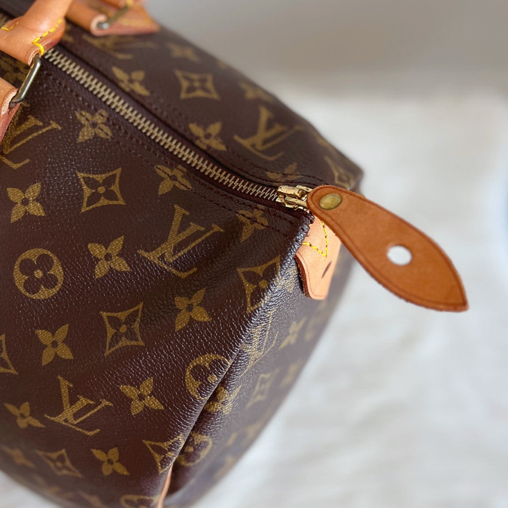 Louis Vuitton Signature Monogram Large Speedy 40 Bag + Lock & Keys