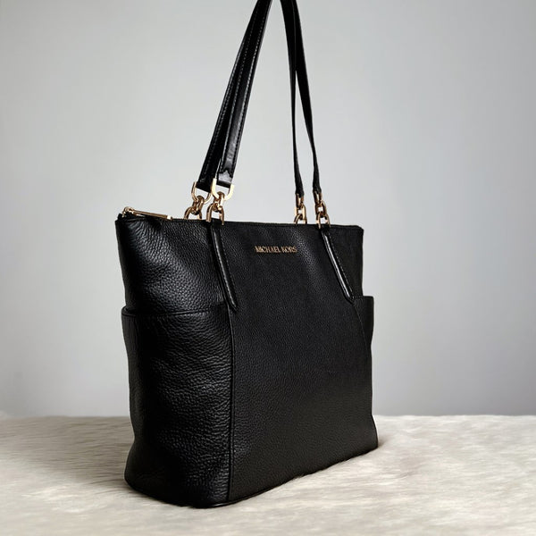 Michael Kors Black Leather Gold Chain Detail Career Shoulder Bag Like New