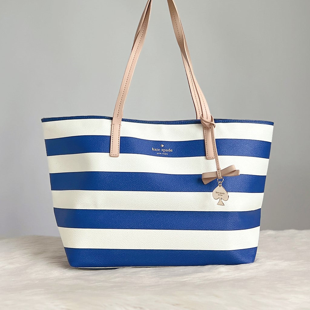 Kate Stripe Detail Bow Charm Detail Holiday Shoulder Bag